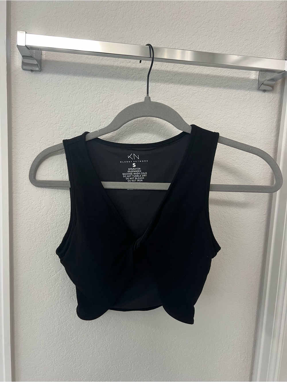 Klassy Network Twist Top